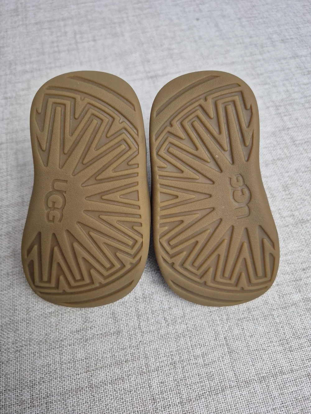 UGG Neumel II Chestnut Suede Side Zip Ankle Boots Infant Size 2/3